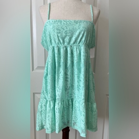 NWOT! Wanderlux, Mint Green Skinny Strap Lace Mini Dress - Size Large💛 - Picture 1 of 2